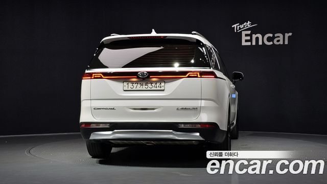 Kia Carnival 4-го поколения Gasoline 7-Seater Signature - фото 3