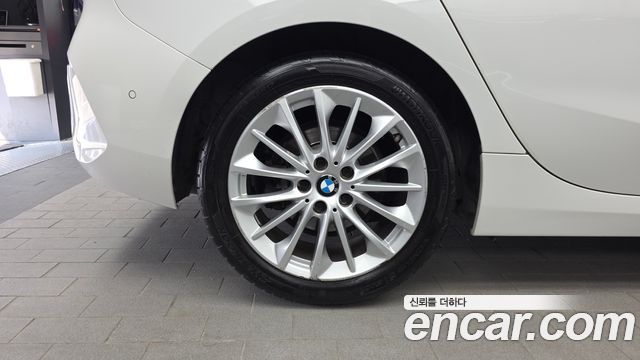 BMW 1-Series F40 118d Joy First Edition - фото 4