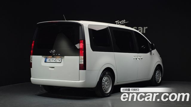 Hyundai Staria Tourer 11-Seater Smart - фото 1