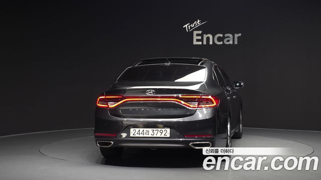 Hyundai Grandeur IG 3.0 LPi Exclusive (Rental Car) - фото 3