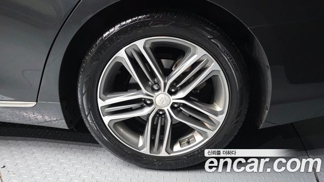 Hyundai Grandeur IG 3.0 LPi Exclusive (Rental Car) - фото 4