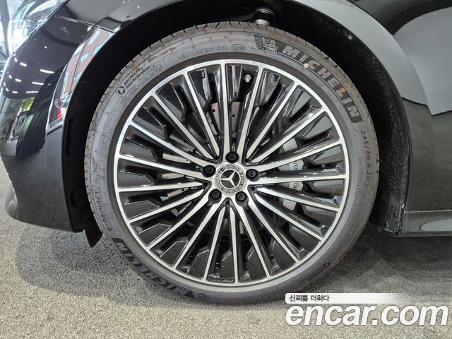 Mercedes-Benz E-Class W214 E450 4MATIC Exclusive - фото 4