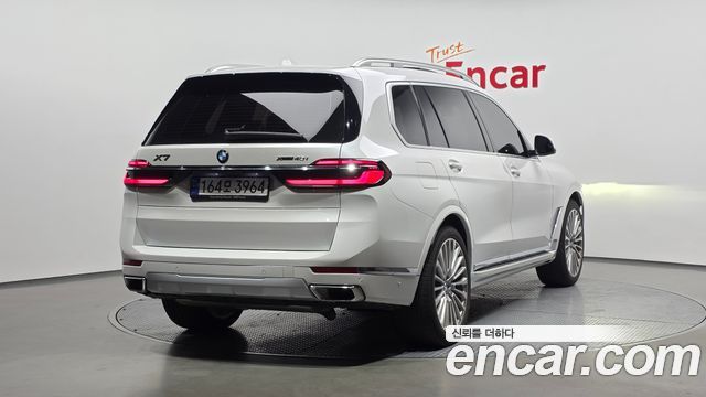 BMW X7 G07 xDrive 40i Design Pure Excellence 6-Seater - фото 1