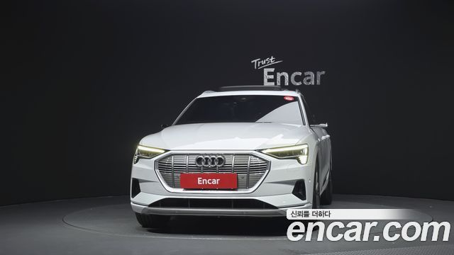Audi e-tron 55 Quattro - фото 2