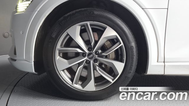Audi e-tron 55 Quattro - фото 4