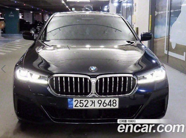 BMW 5-Series G30 530i xDrive M Sport Package - фото 1