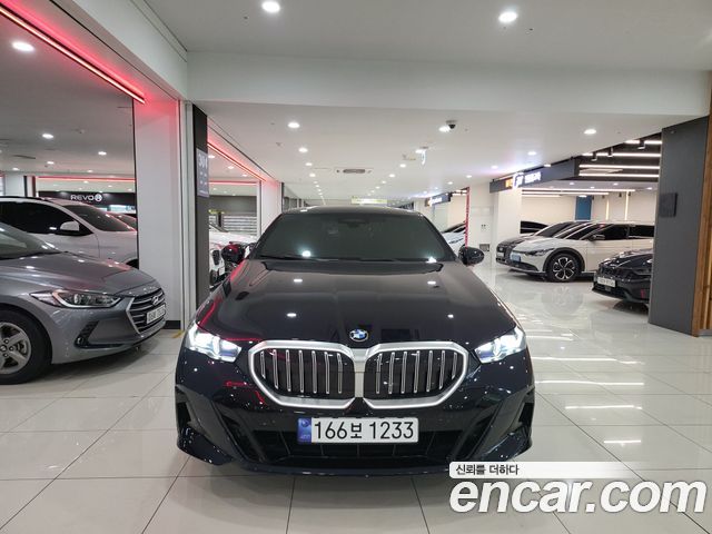 BMW 5-Series G60 520i M Sport - фото 2