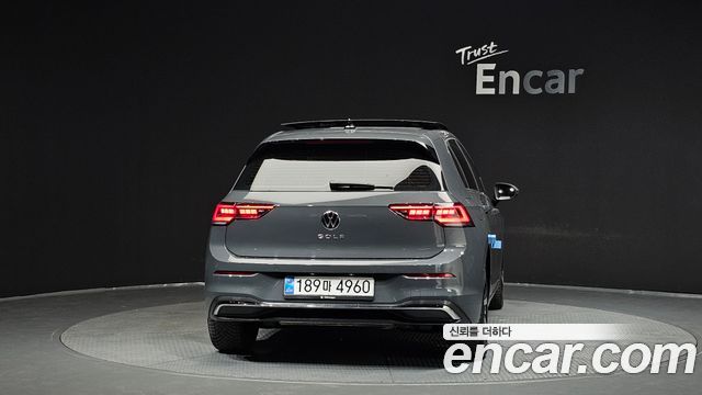 Volkswagen Golf 8-го поколения 2.0 TDI Prestige - фото 3