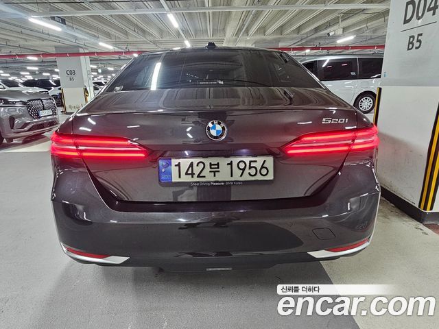 BMW 5-Series G60 520i - фото 3