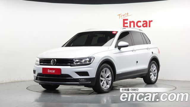 Volkswagen Tiguan 2-го поколения 2.0 TDI Premium - фото 0