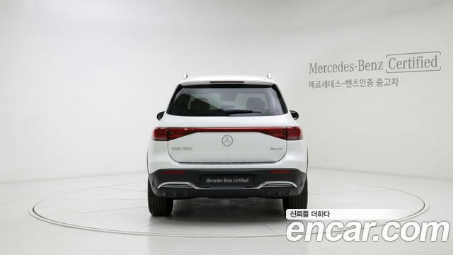Mercedes-Benz EQB X243 EQB300 4MATIC AMG Line - фото 3