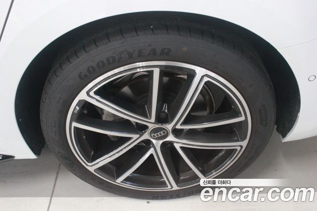 Audi A5 B10 40 TFSI Quattro S Line - фото 4
