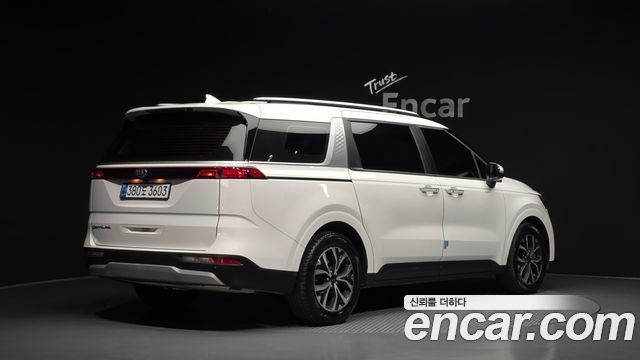 Kia Carnival 4-го поколения 9-Seater Prestige - фото 1