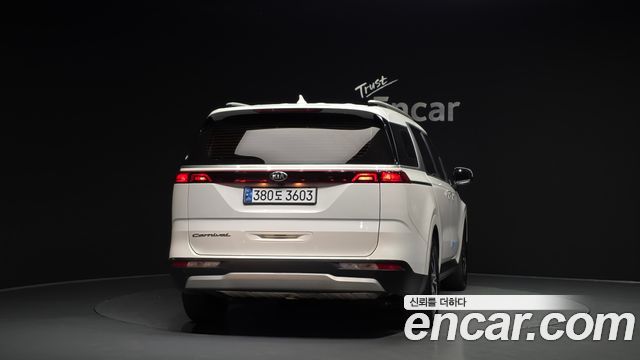 Kia Carnival 4-го поколения 9-Seater Prestige - фото 3