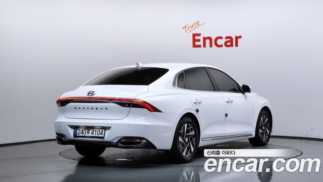 Hyundai Grandeur Новый IG, гибрид Le Blanc - фото 1