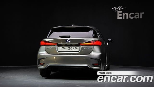 Lexus CT200h 1.8 Supreme ZWA10 - фото 3