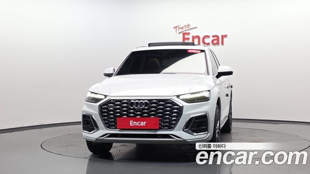 Audi Q5 FY 40 TDI Quattro Premium Sportback - фото 1