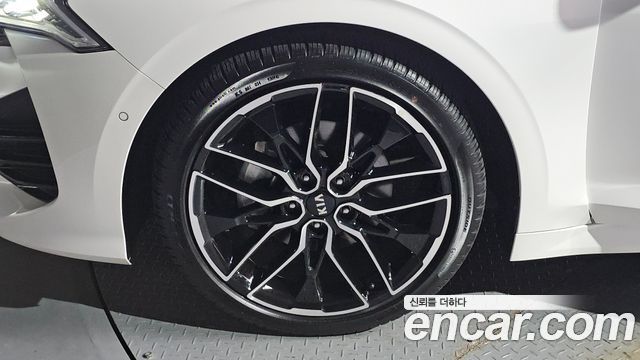 Kia K5 3-го поколения 1.6 Turbo Signature - фото 4