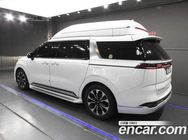 Kia Carnival 4-го поколения 9-Seater Hi-Limousine Signature - фото 1