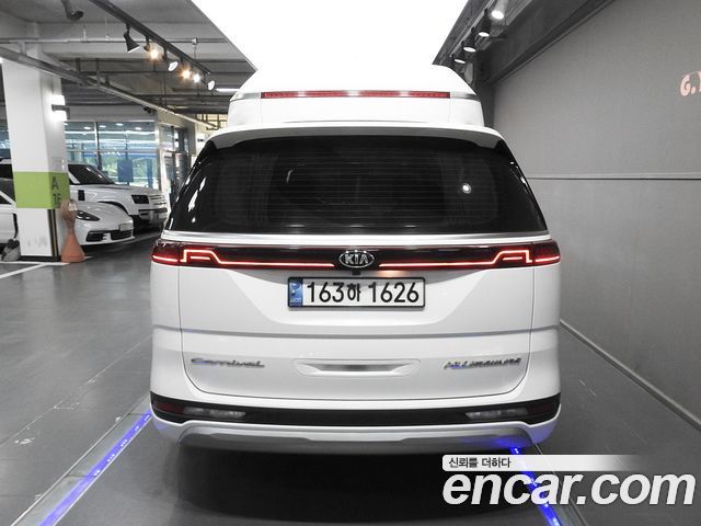 Kia Carnival 4-го поколения 9-Seater Hi-Limousine Signature - фото 3