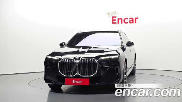 BMW 7-Series G70 740i xDrive M Sport - фото 2