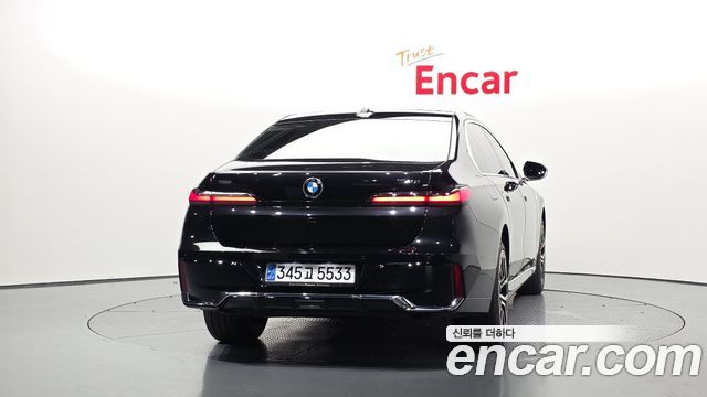 BMW 7-Series G70 740i xDrive M Sport - фото 3
