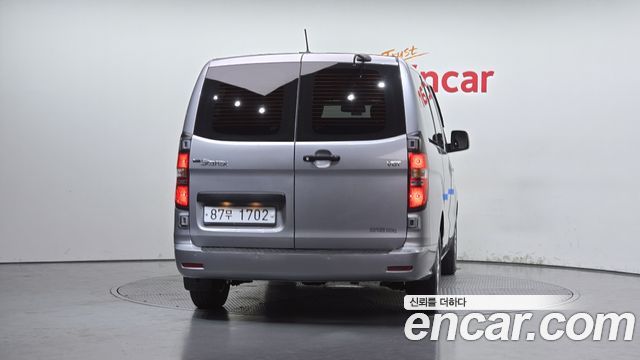 Hyundai Starex Новый Van 5-Seater Modern - фото 3