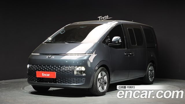 Hyundai Staria Tourer 11-Seater Modern - фото 0