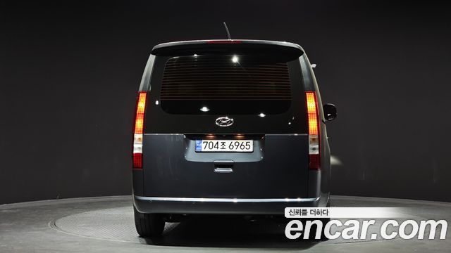 Hyundai Staria Tourer 11-Seater Modern - фото 3