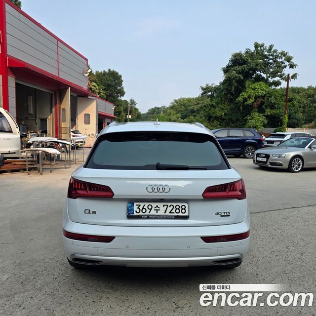 Audi Q5 FY 40 TDI Quattro Premium - фото 4
