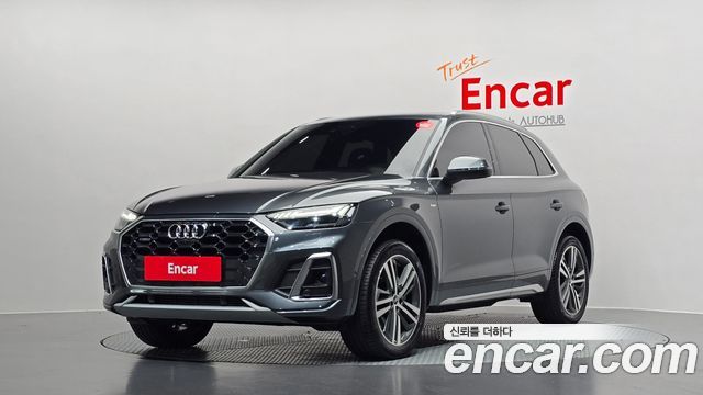 Audi Q5 FY 45 TFSI Quattro Premium - фото 0
