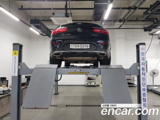 Mercedes-Benz GLC-Class X253 GLC300 4MATIC AMG Line Coupe - фото 1