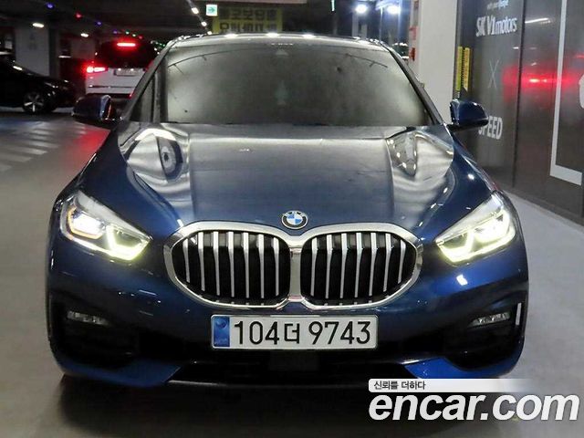 BMW 1-Series F40 118d Sport - фото 1