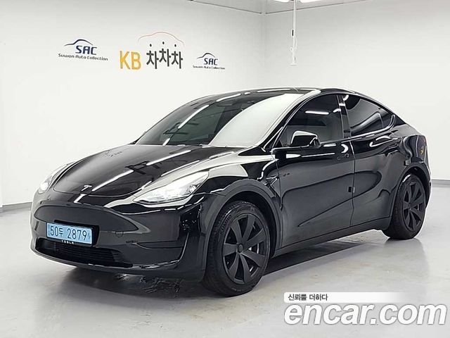 Tesla Model Y RWD - фото 0