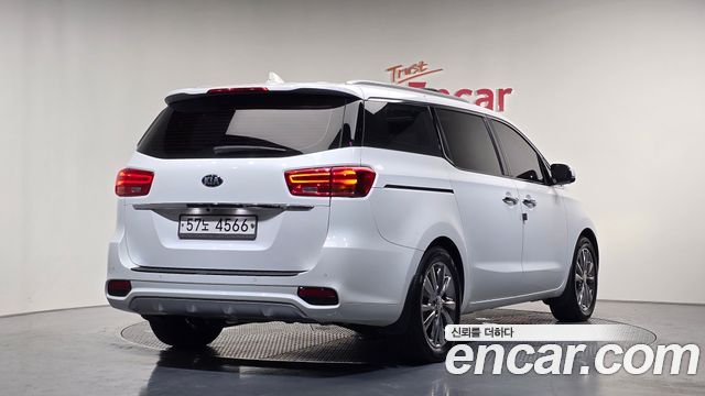 Kia Carnival Новый 9-Seater Noblesse - фото 1