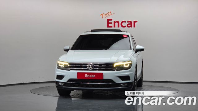 Volkswagen Tiguan 2-го поколения 2.0 TDI Prestige - фото 2