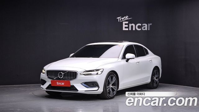 Volvo S60 3-го поколения T5 Inscroption - фото 0