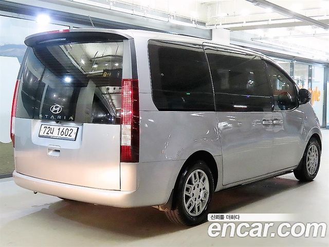Hyundai Staria Tourer 11-Seater Modern - фото 3