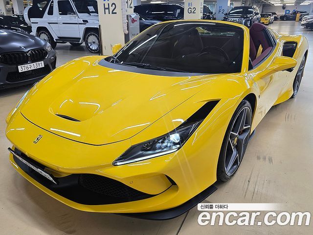 Ferrari F8 3.9 V8 - фото 1