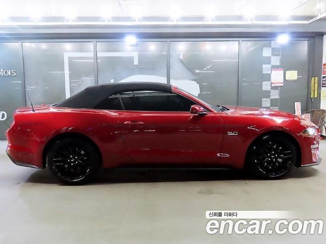 Ford Mustang GT Coupe - фото 2
