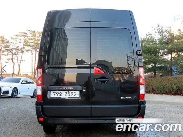 Renault Samsung Master 2.3 13-Seater - фото 3