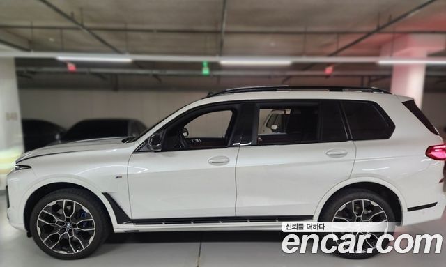BMW X7 G07 xDrive 40i M Sport 7STR - фото 2