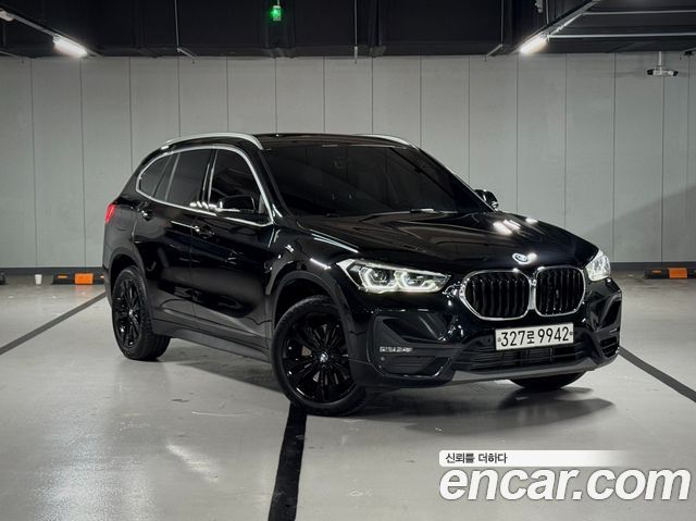 BMW X1 F48 xDrive 20i Advantage - фото 0