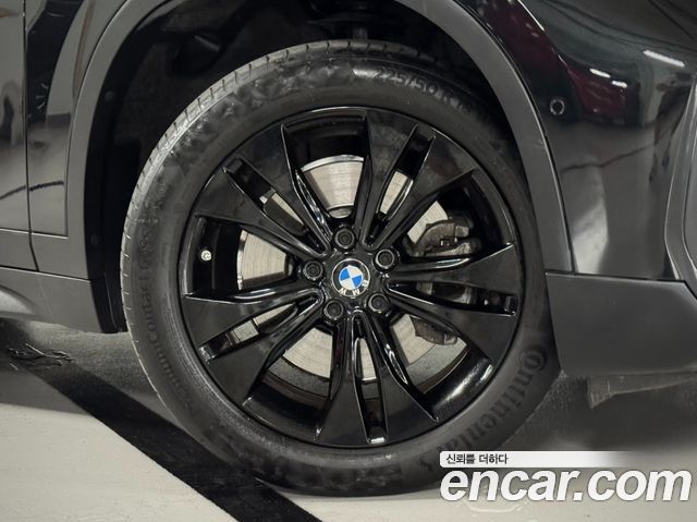 BMW X1 F48 xDrive 20i Advantage - фото 4