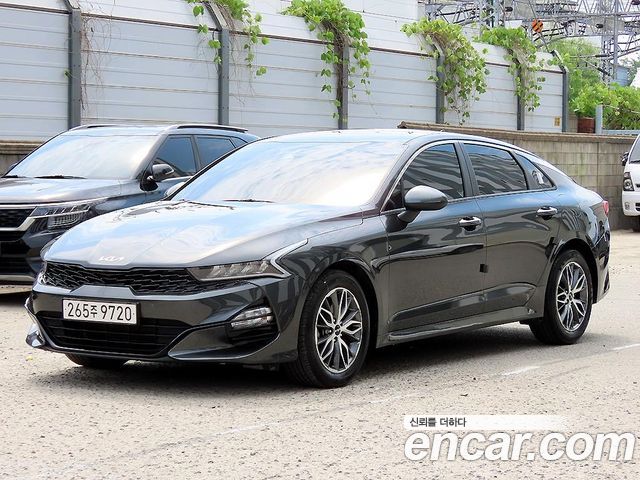 Kia K5 3-го поколения 2.0 Prestige - фото 1