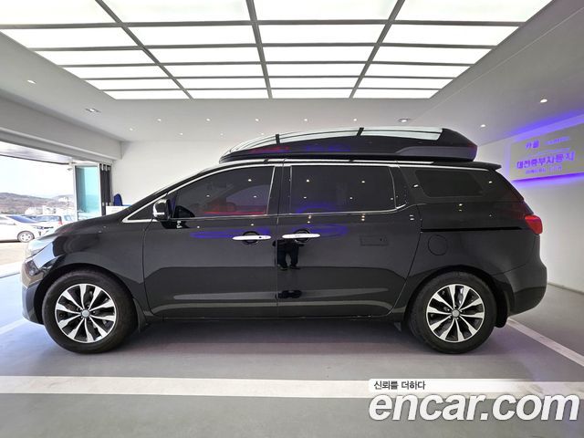 Kia Carnival Совершенно новый 11-seater Hi-Limousine Prestige - фото 3