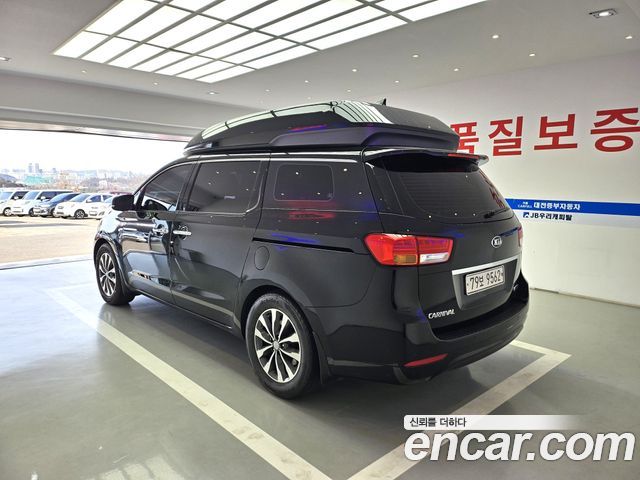Kia Carnival Совершенно новый 11-seater Hi-Limousine Prestige - фото 4