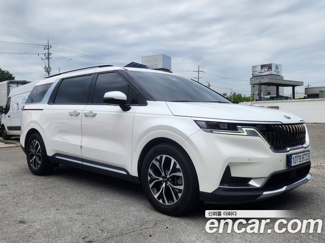 Kia Carnival 4-го поколения 9-Seater Signature - фото 0