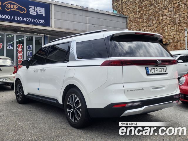 Kia Carnival 4-го поколения 9-Seater Signature - фото 1