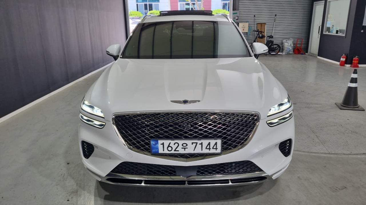 Genesis GV70 2.2 Diesel AWD - фото 2